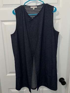 JONESWEAR Women's Sleeveless cardigan Vest in Navy Blue, Striped Inner Lining